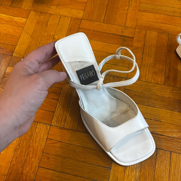 Pegabo White Women's Heels - Picture 5 of 8